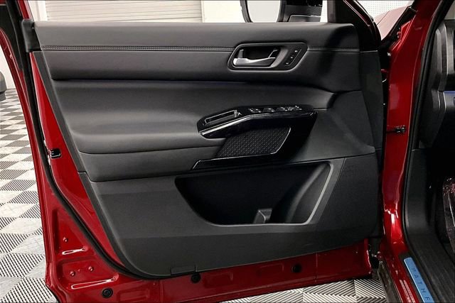 New 2026 Nissan Pathfinder Platinum AWD/4WD image 34