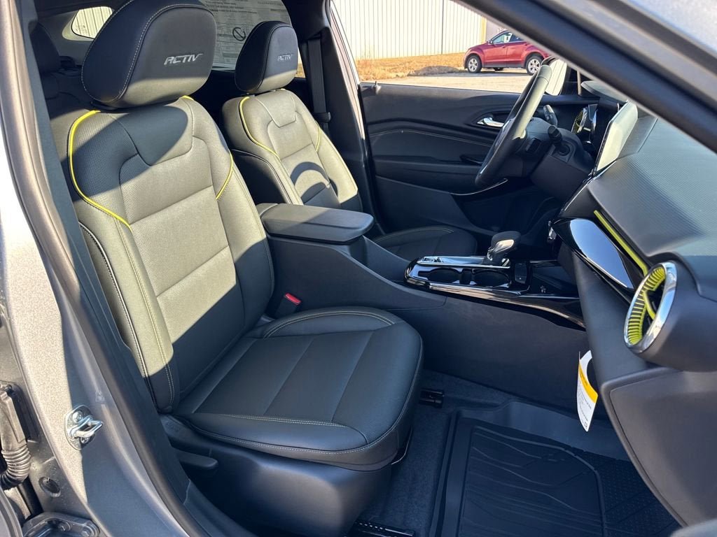 New 2026 Chevrolet Trax ACTIV w/ Sunroof Package FWD image 13