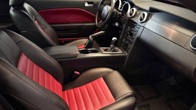 Used 2007 Ford Mustang Shelby GT500 RWD image 14