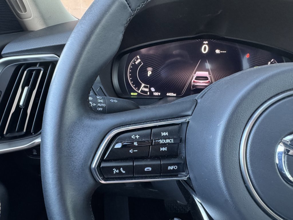 Used 2024 MAZDA CX-90 Plug-In Hybrid w/ Preferred AWD/4WD image 28