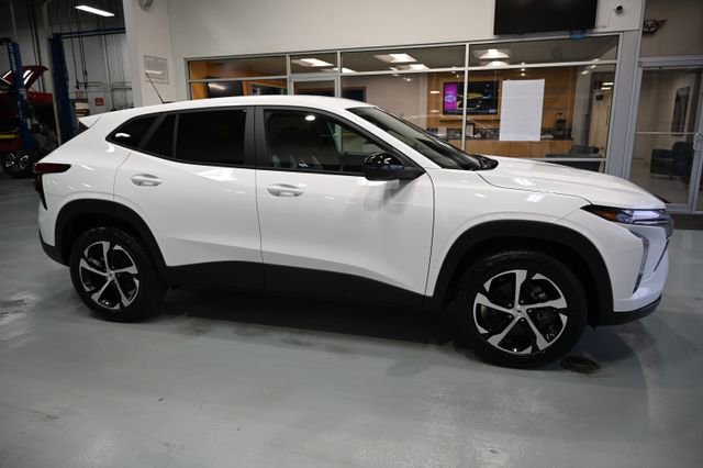 New 2026 Chevrolet Trax RS w/ Driver Confidence Package image 4