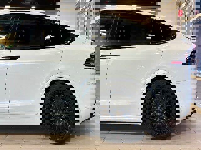 Used 2022 Tesla Model X Plaid image 10