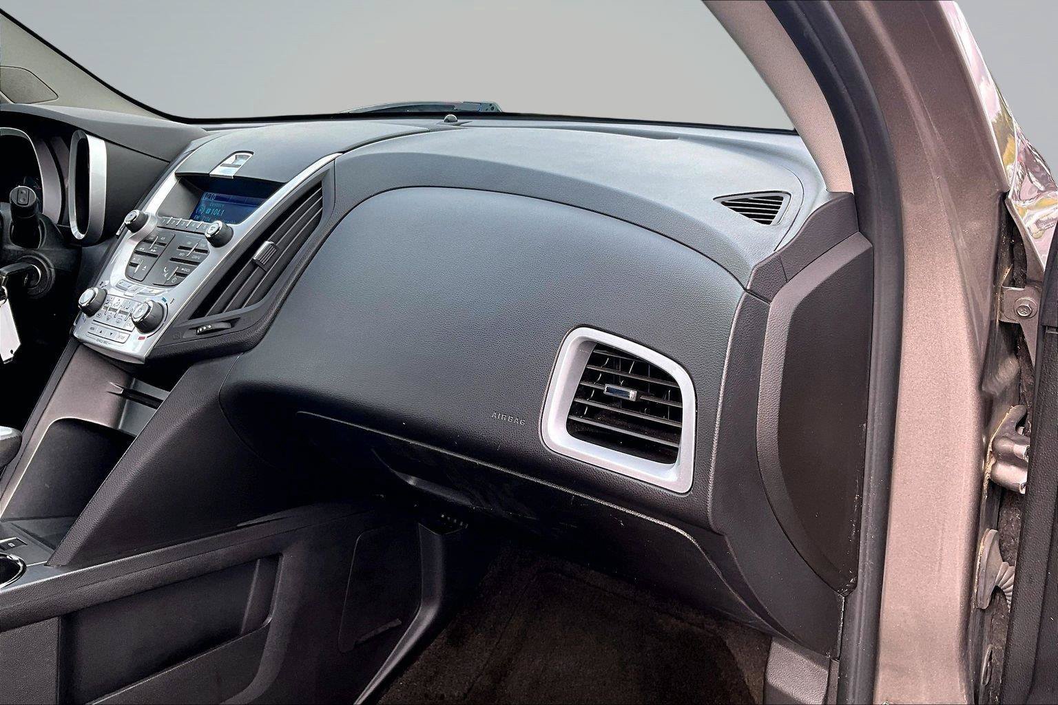 Used 2011 Chevrolet Equinox LT w/ All-Star Package AWD/4WD image 17