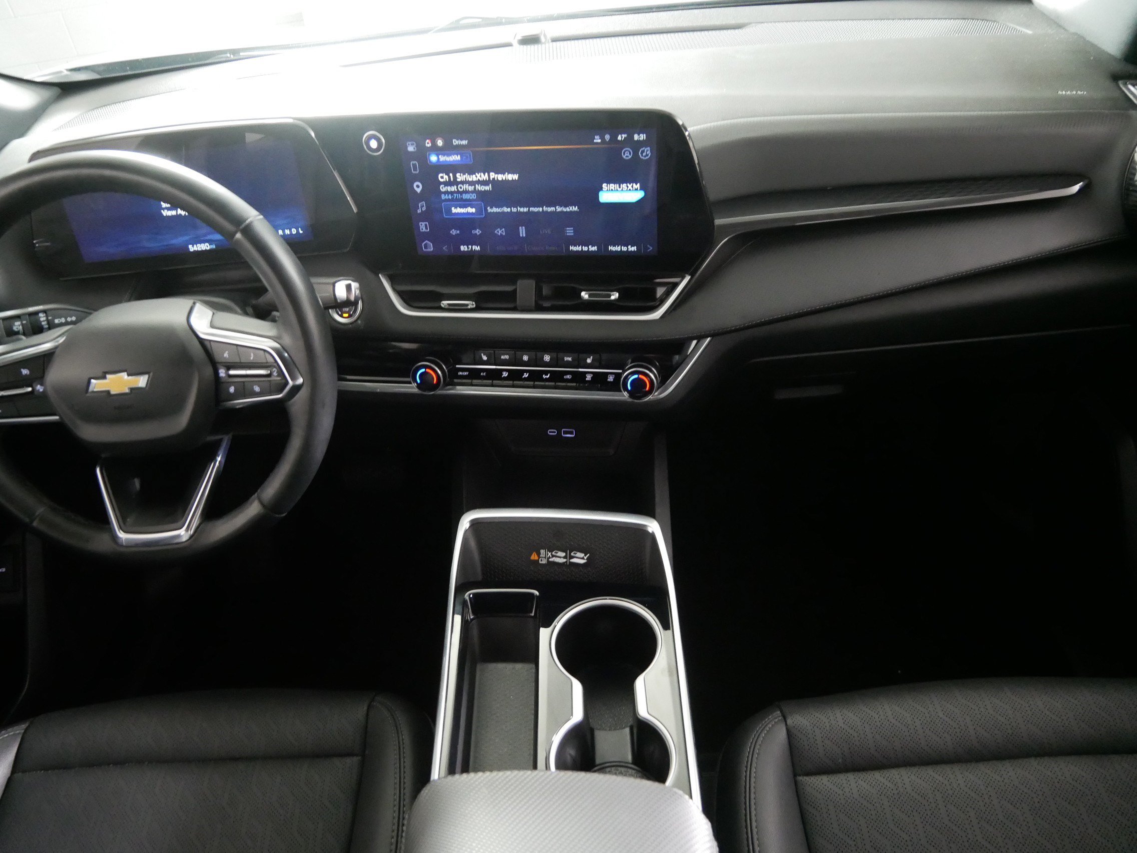 Used 2025 Chevrolet Equinox LT w/ Convenience Package II FWD image 10
