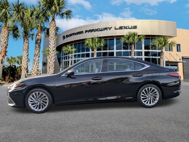 Used 2019 Lexus ES 300h Ultra Luxury w/ Accessory Package 2 FWD image 8