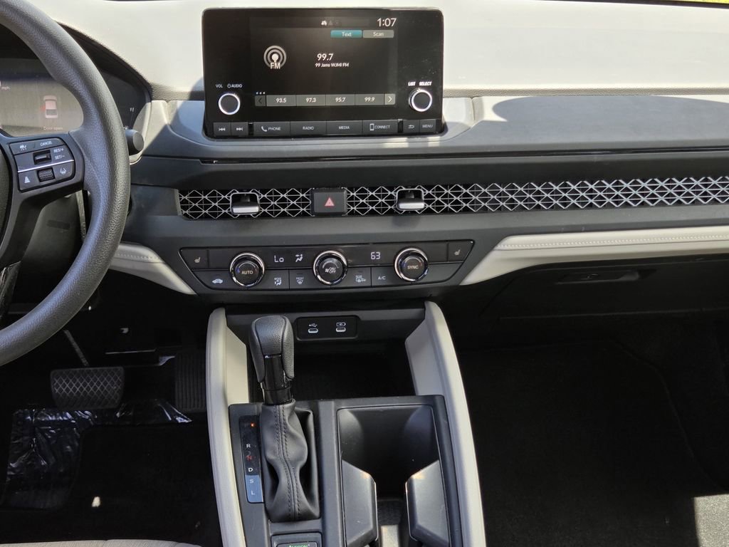 Used 2024 Honda Accord EX image 9