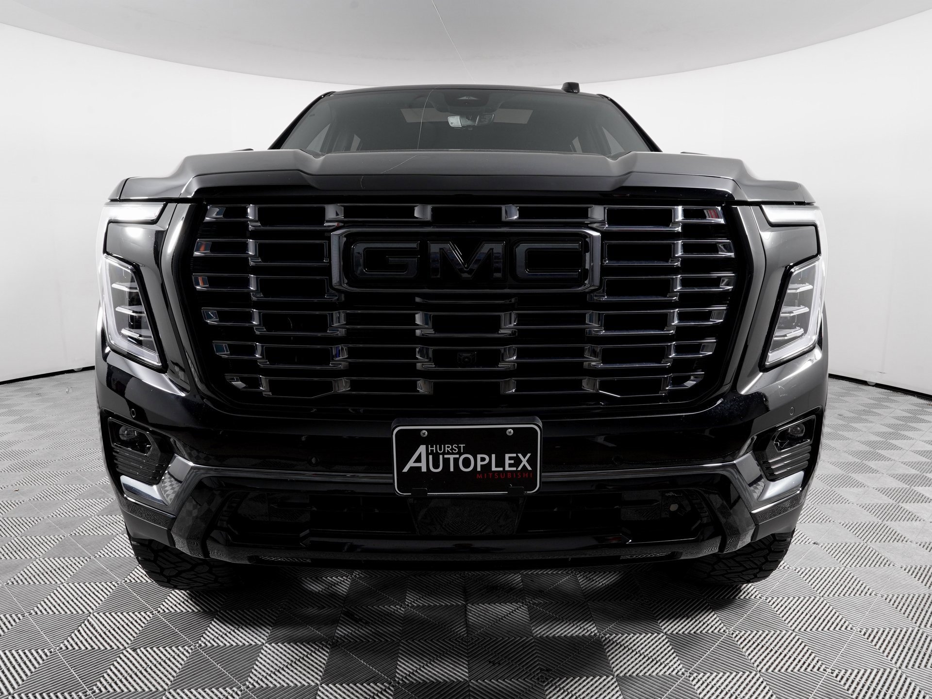 Used 2025 GMC Yukon XL Denali Ultimate image 3