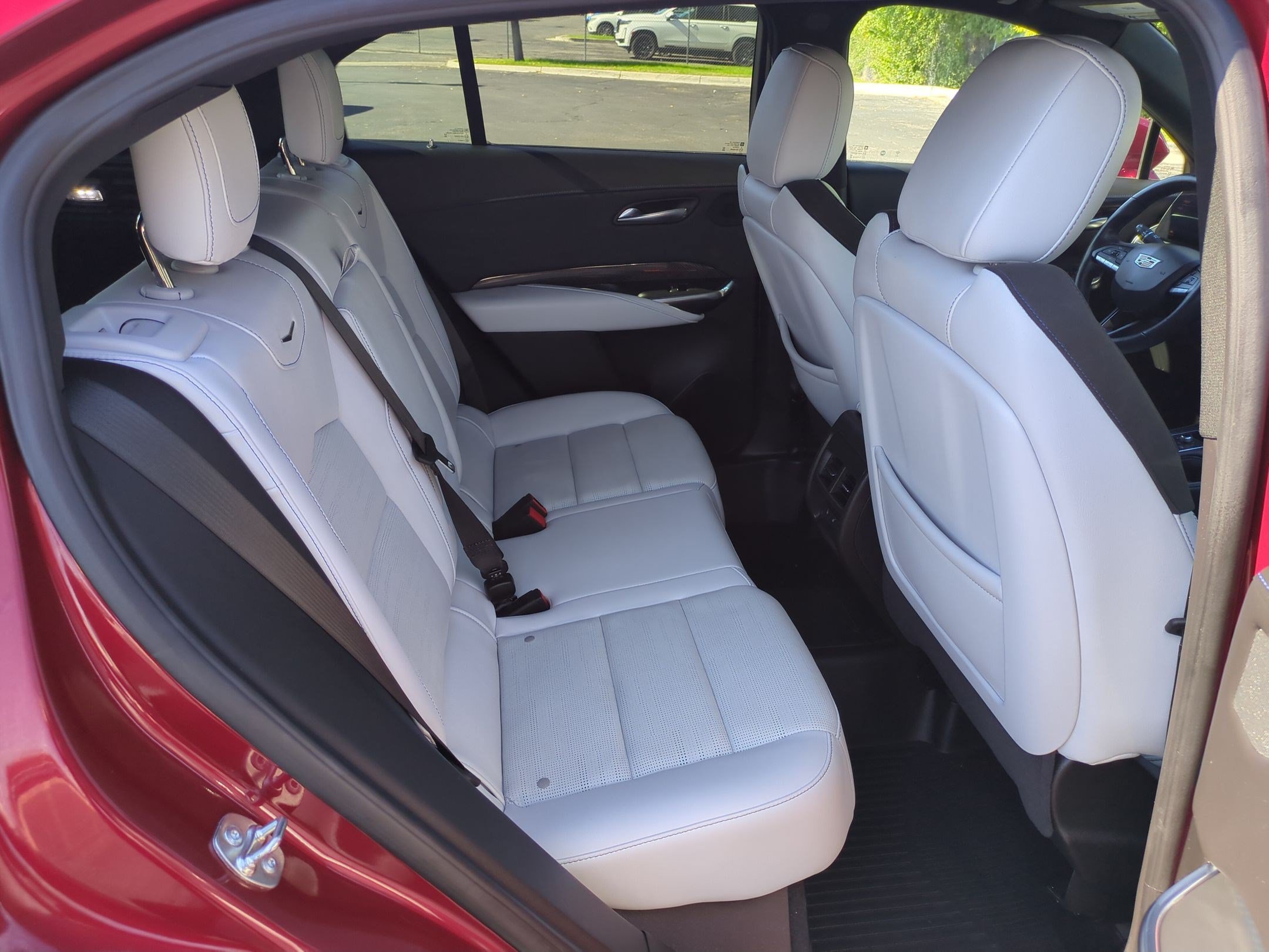 Certified 2024 Cadillac XT4 Sport AWD/4WD image 30