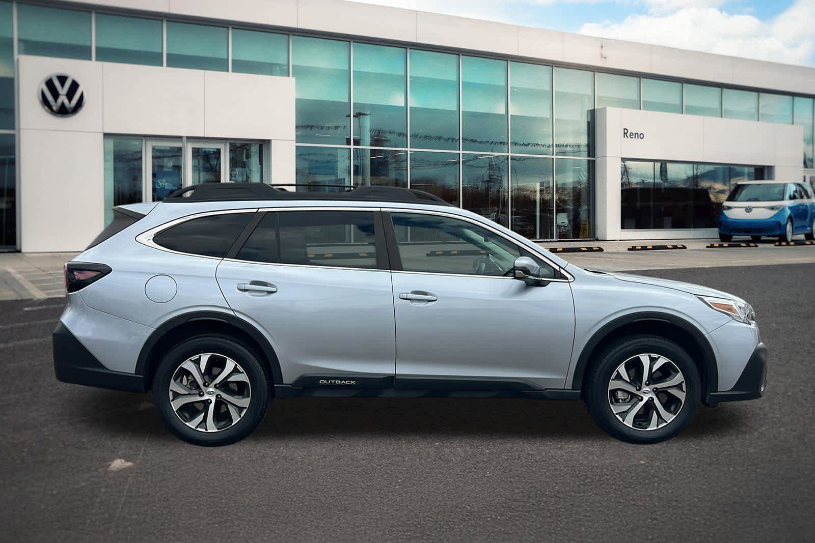 Used 2022 Subaru Outback Limited image 4