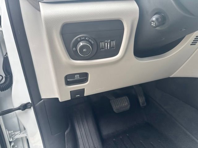 Used 2022 Jeep Grand Cherokee Overland RWD image 23