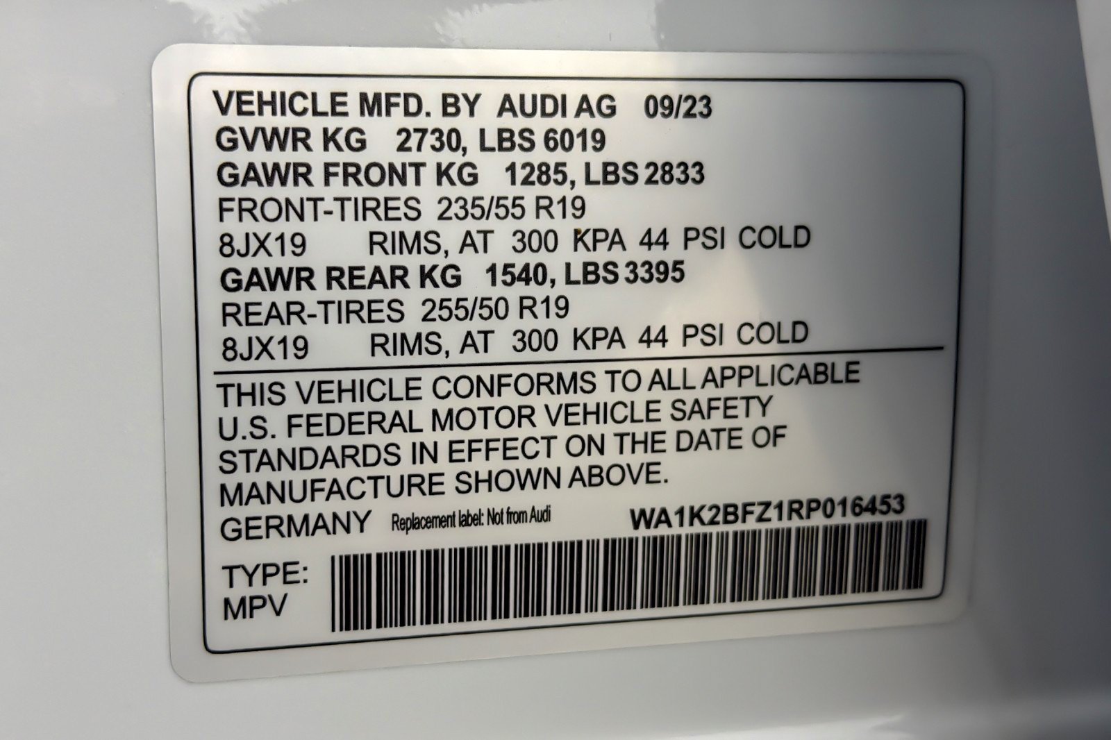 Used 2024 Audi Q4 e-tron Premium AWD/4WD image 27