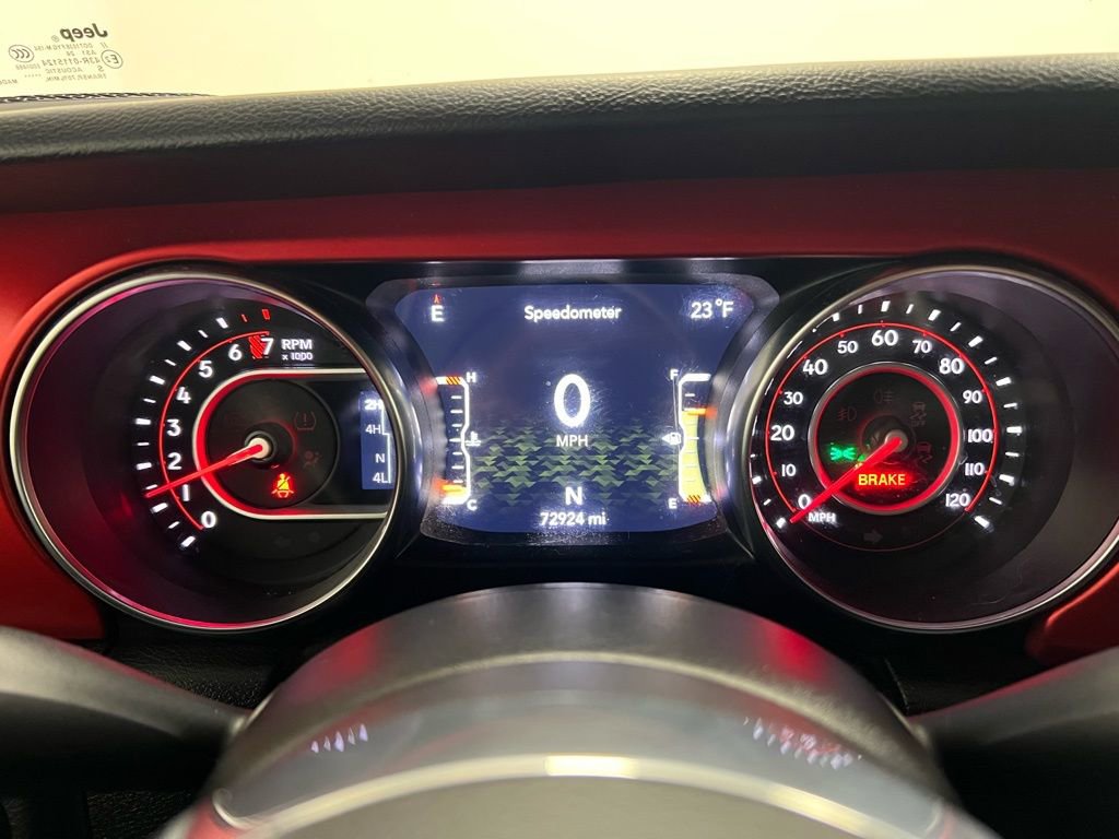 Used 2021 Jeep Wrangler Unlimited Rubicon w/ Cold Weather Group AWD/4WD image 23