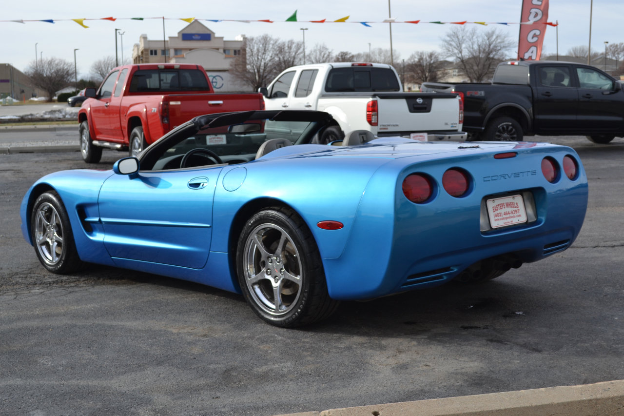 Used 2000 Chevrolet Corvette Convertible w/ Memory Pkg image 13