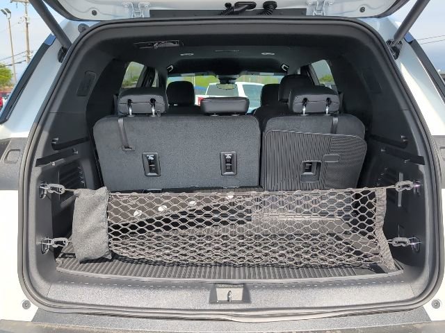 New 2026 Chevrolet Traverse LT w/ Driver Confidence Package image 11