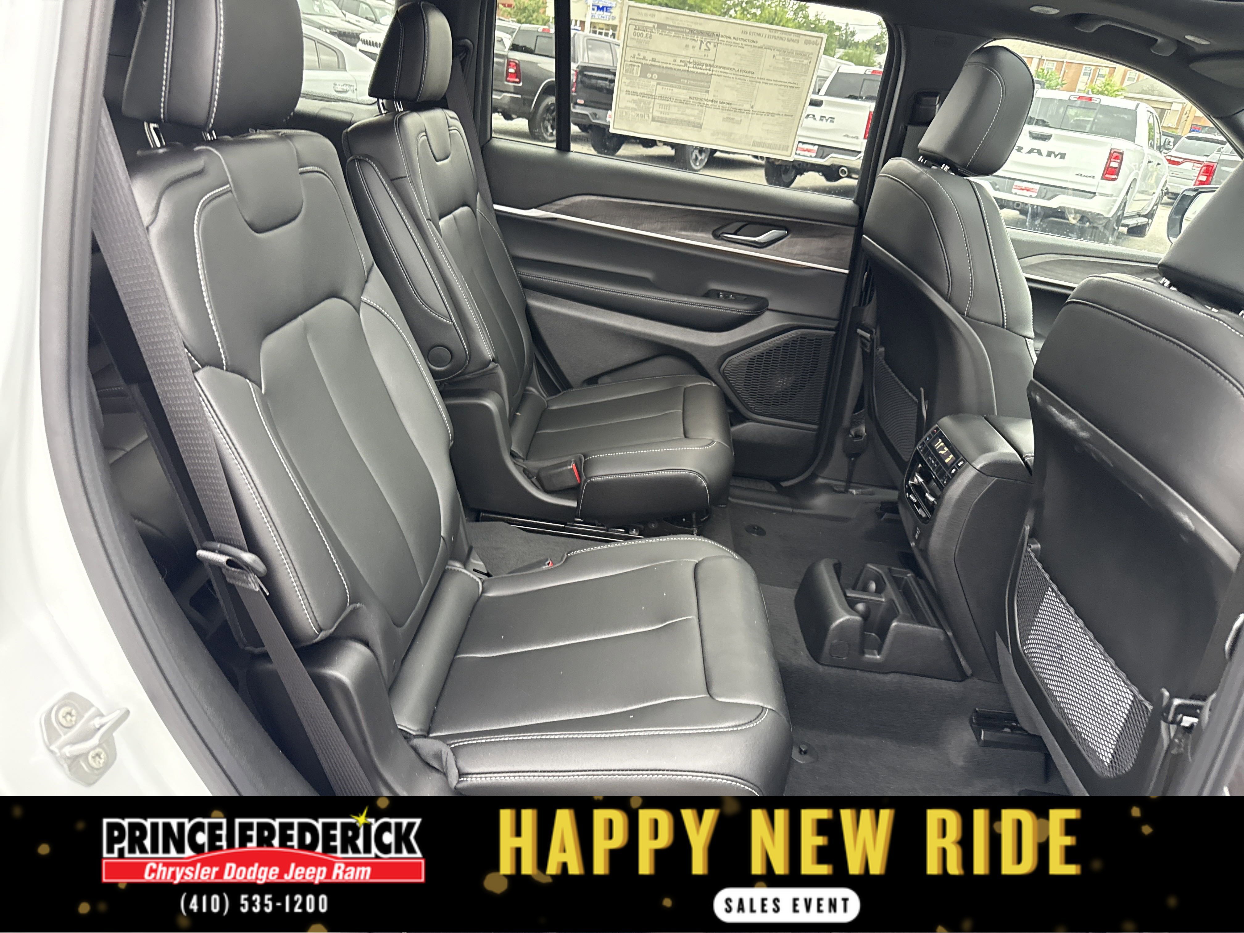 New 2025 Jeep Grand Cherokee L Limited w/ Black Appearance Package image 12