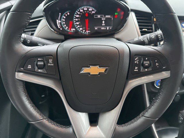 Certified 2022 Chevrolet Trax LT w/ LT Convenience Package image 12