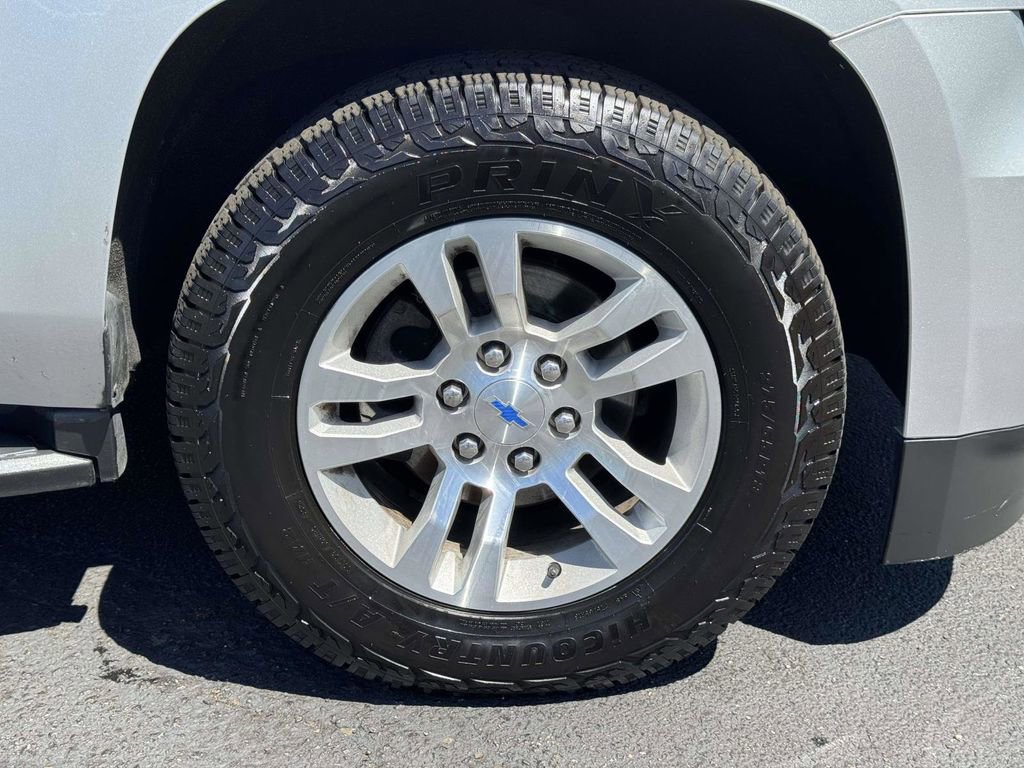 Used 2018 Chevrolet Suburban LT AWD/4WD image 29