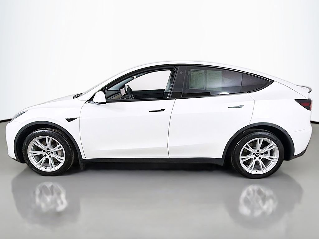 Used 2021 Tesla Model Y Long Range image 14