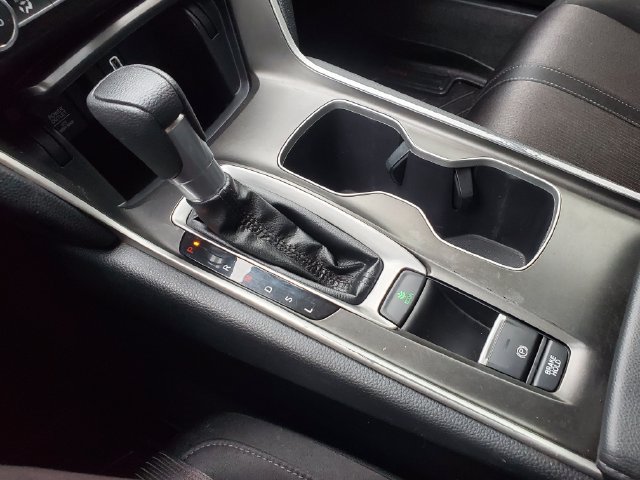 Used 2020 Honda Accord EX image 31