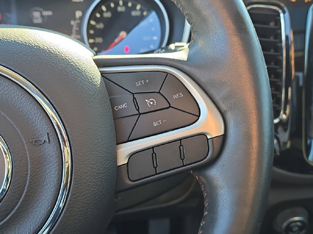 Used 2018 Jeep Compass Limited w/ Safe & Security Group AWD/4WD image 19