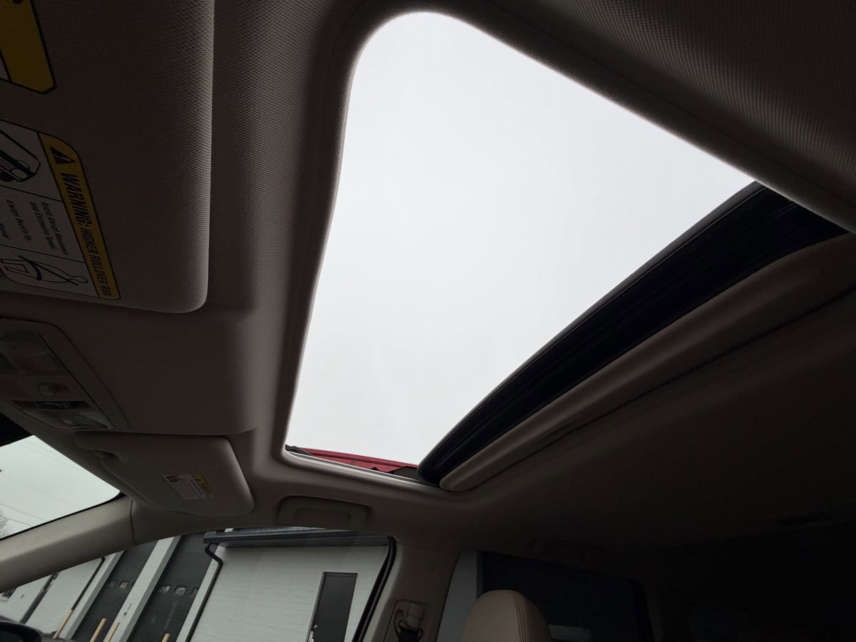 Used 2018 Mitsubishi Outlander SEL image 24