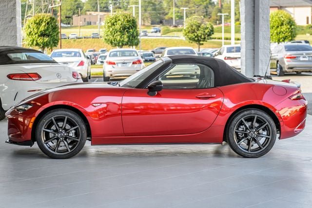 Used 2016 MAZDA MX-5 Miata Club RWD image 50