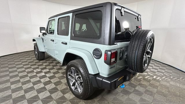 Used 2024 Jeep Wrangler Unlimited w/ Convenience Group AWD/4WD image 5