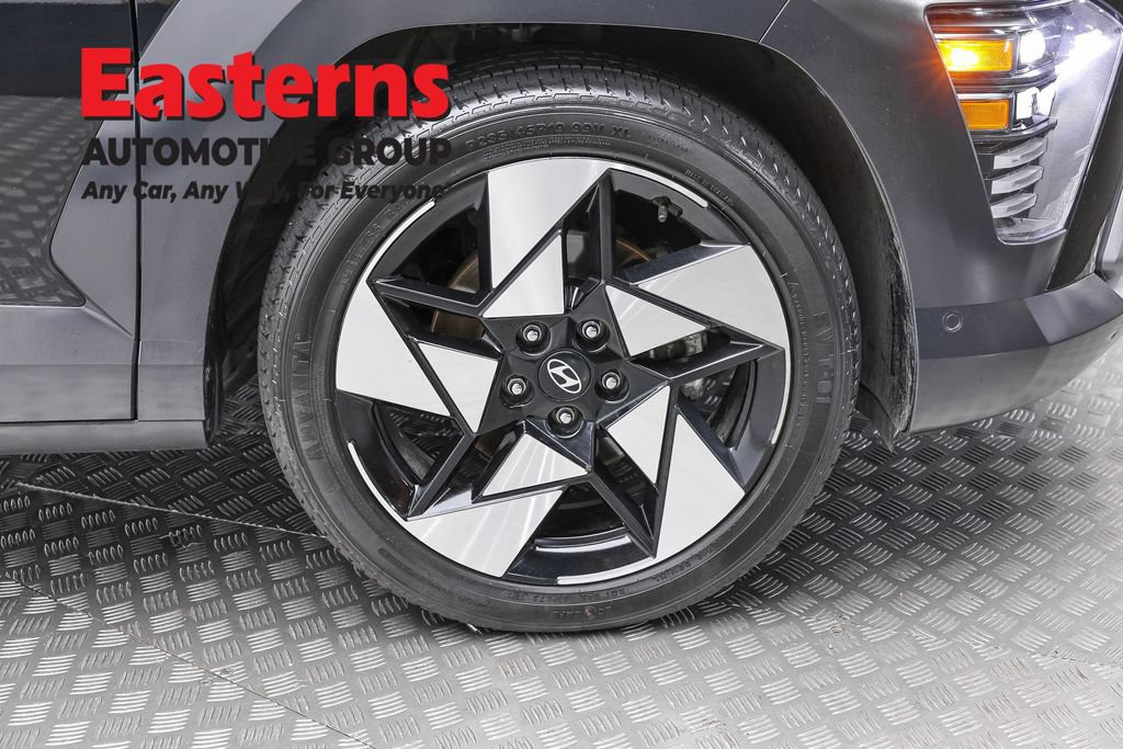 Used 2024 Hyundai Kona Limited FWD image 32