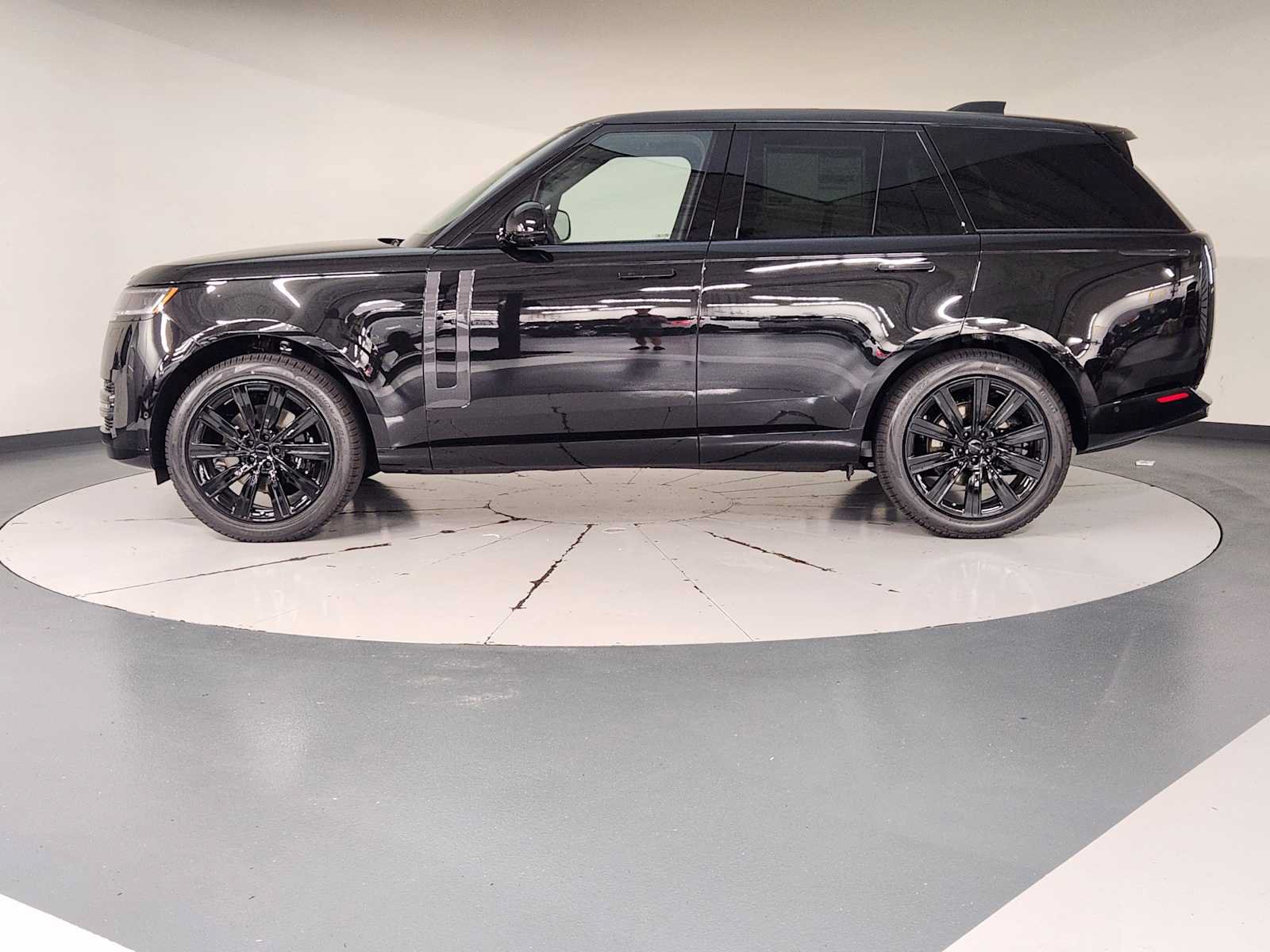 New 2026 Land Rover Range Rover SE AWD/4WD image 5