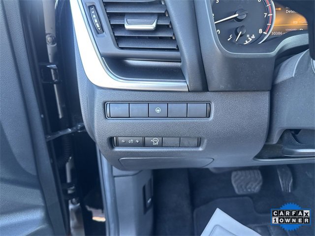 Used 2023 Nissan Rogue SV image 12