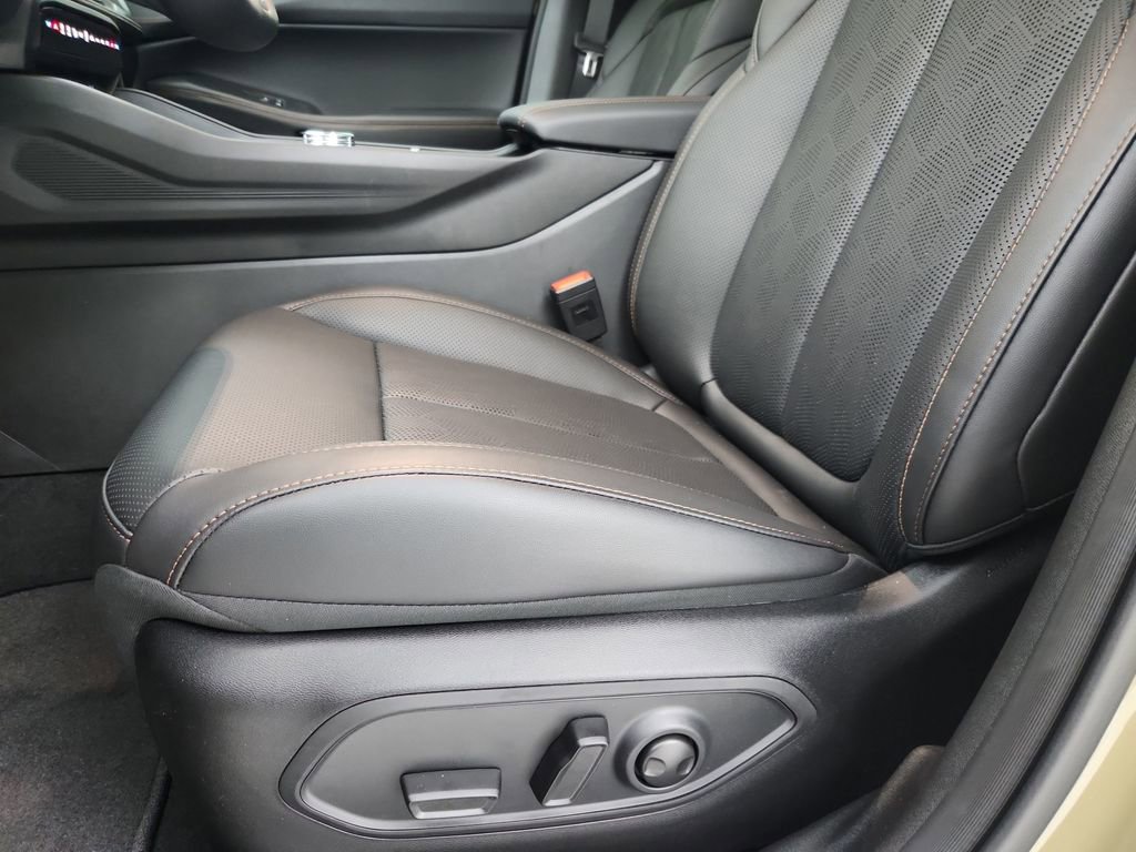 New 2026 Jeep Cherokee Overland w/ Advanced Pro Tech Group AWD/4WD image 19