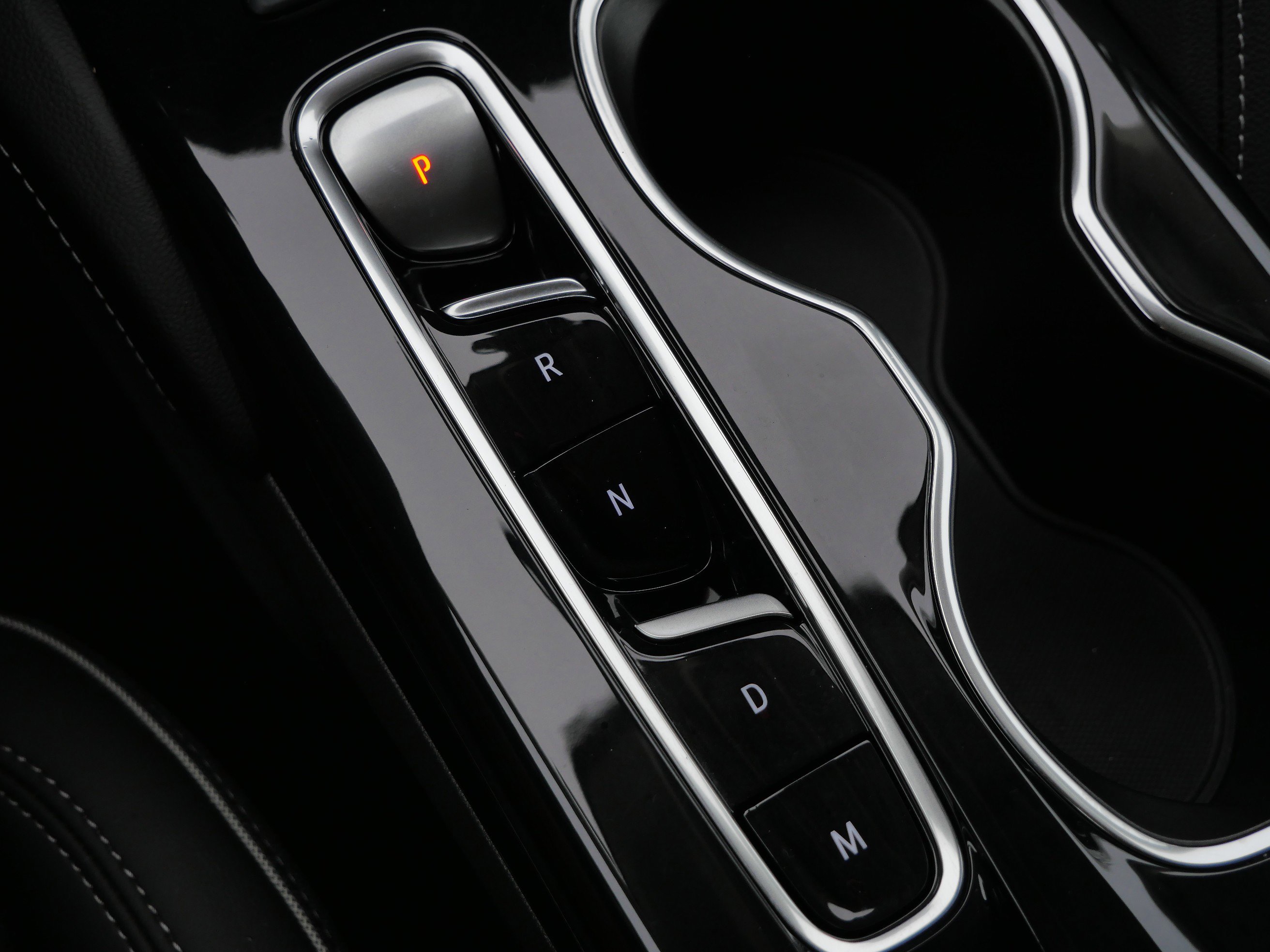 Used 2023 Buick Envision Essence image 23