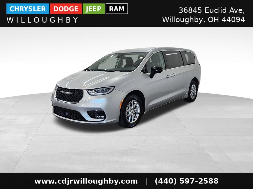 Used 2024 Chrysler Pacifica Touring-L