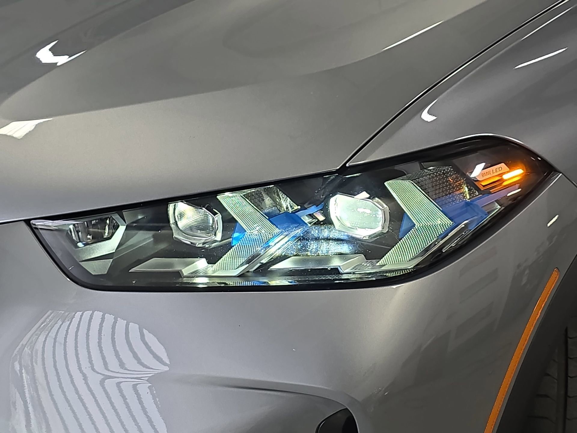 Used 2025 BMW X5 xDrive50e w/ Parking Assistance Package image 30