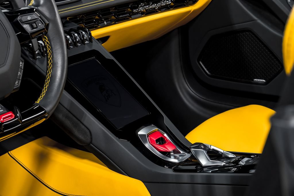 Used 2023 Lamborghini Huracan EVO AWD/4WD image 22