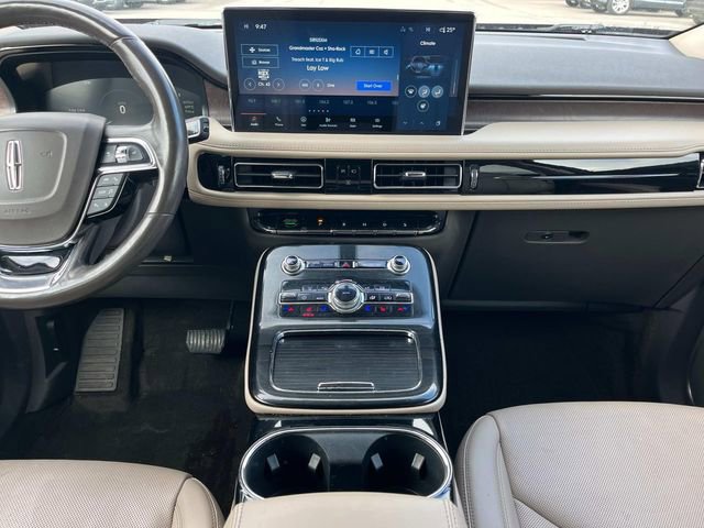 Used 2022 Lincoln Nautilus Reserve image 18