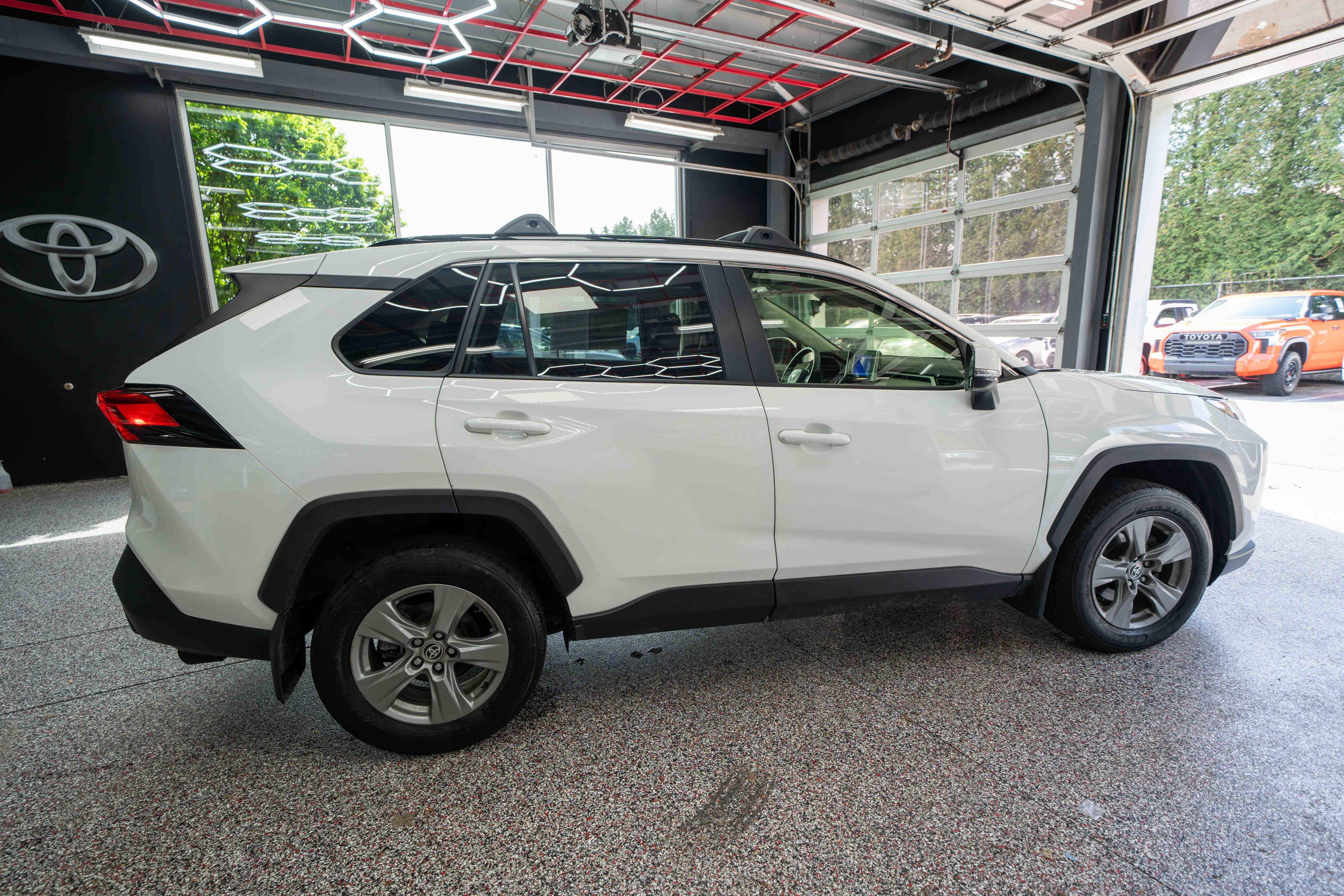 Used 2023 Toyota RAV4 XLE w/ Convenience Package AWD/4WD image 4