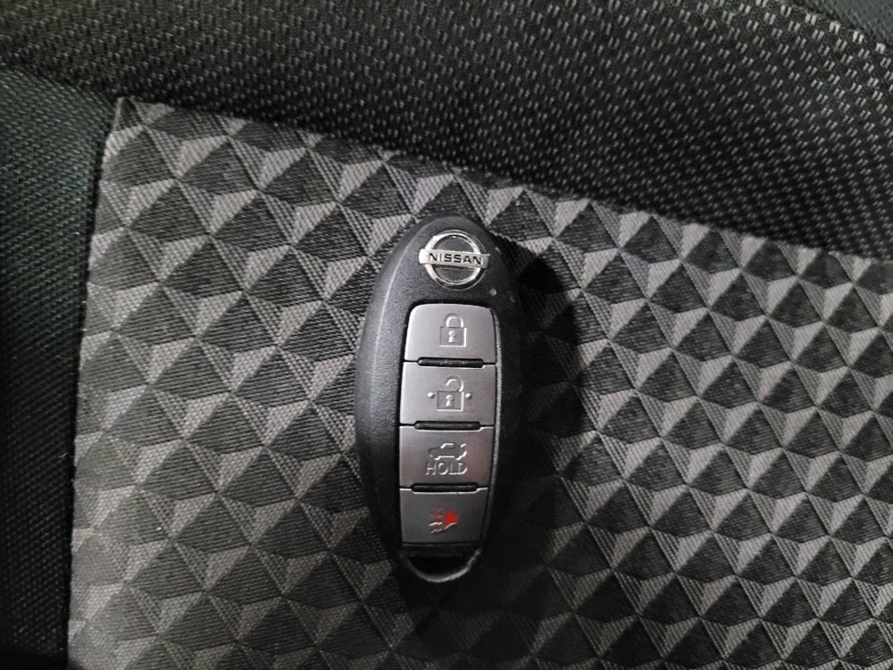 Used 2020 Nissan Versa S FWD image 32