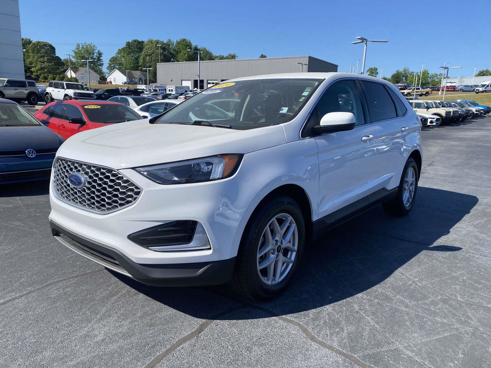 Used 2024 Ford Edge SEL AWD/4WD image 3