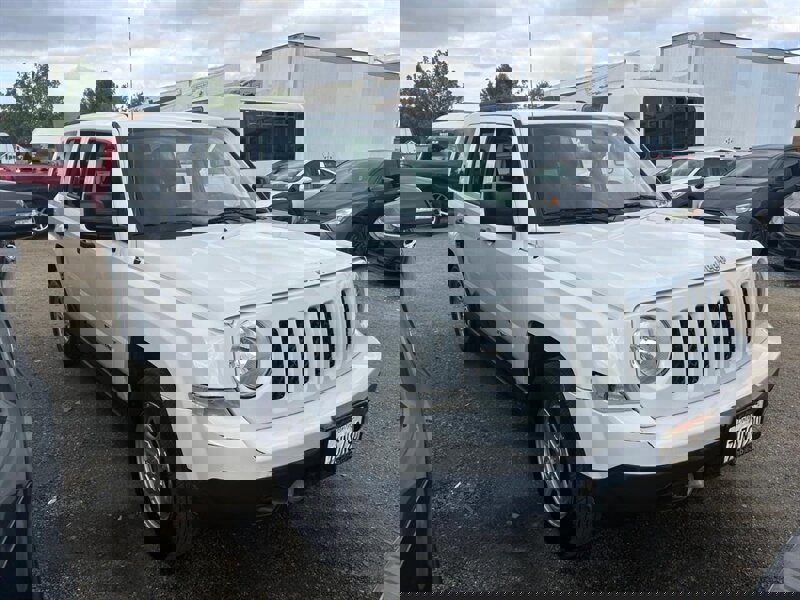 Used 2016 Jeep Patriot Sport FWD image 1