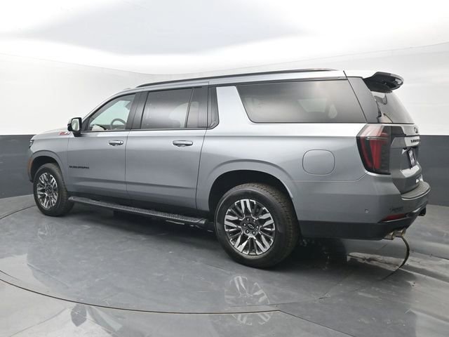 Used 2025 Chevrolet Suburban Z71 AWD/4WD image 3