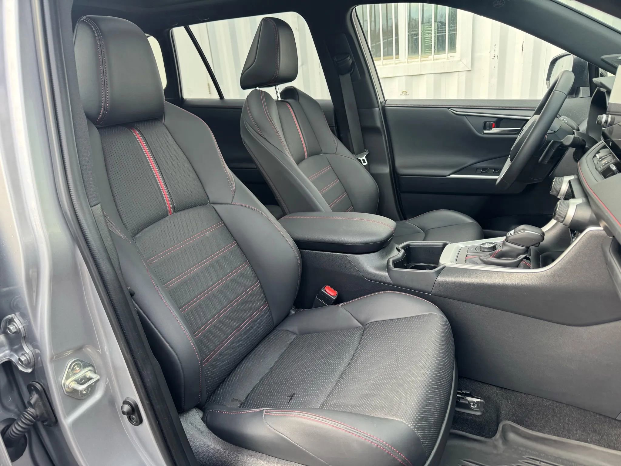 Used 2025 Toyota RAV4 XSE w/ Premium Package image 27