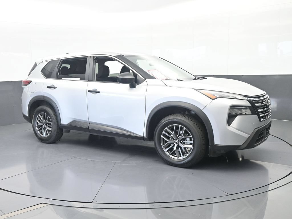 Used 2024 Nissan Rogue S FWD image 8