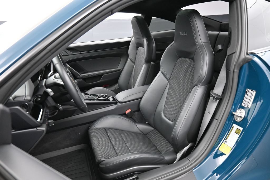 Used 2024 Porsche 911 Carrera T RWD image 5