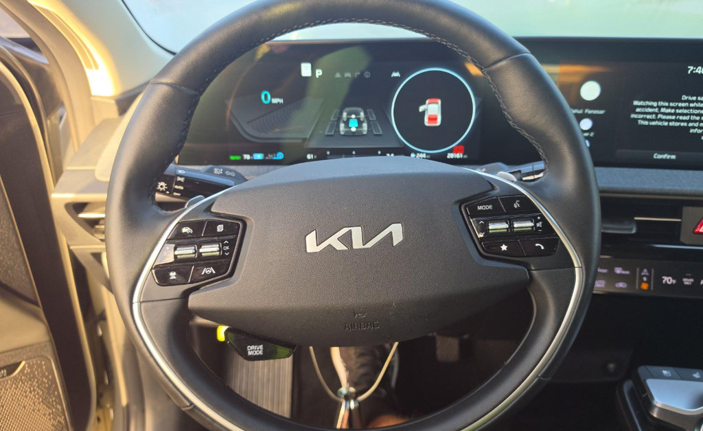 Used 2024 Kia EV6 Wind w/ Wind Technology Package AWD/4WD image 11
