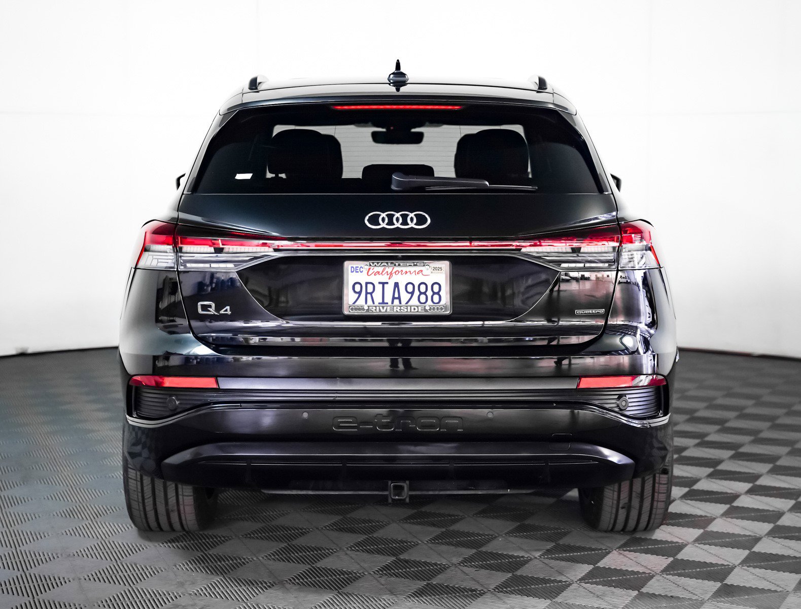 Used 2024 Audi Q4 e-tron Premium Plus image 13