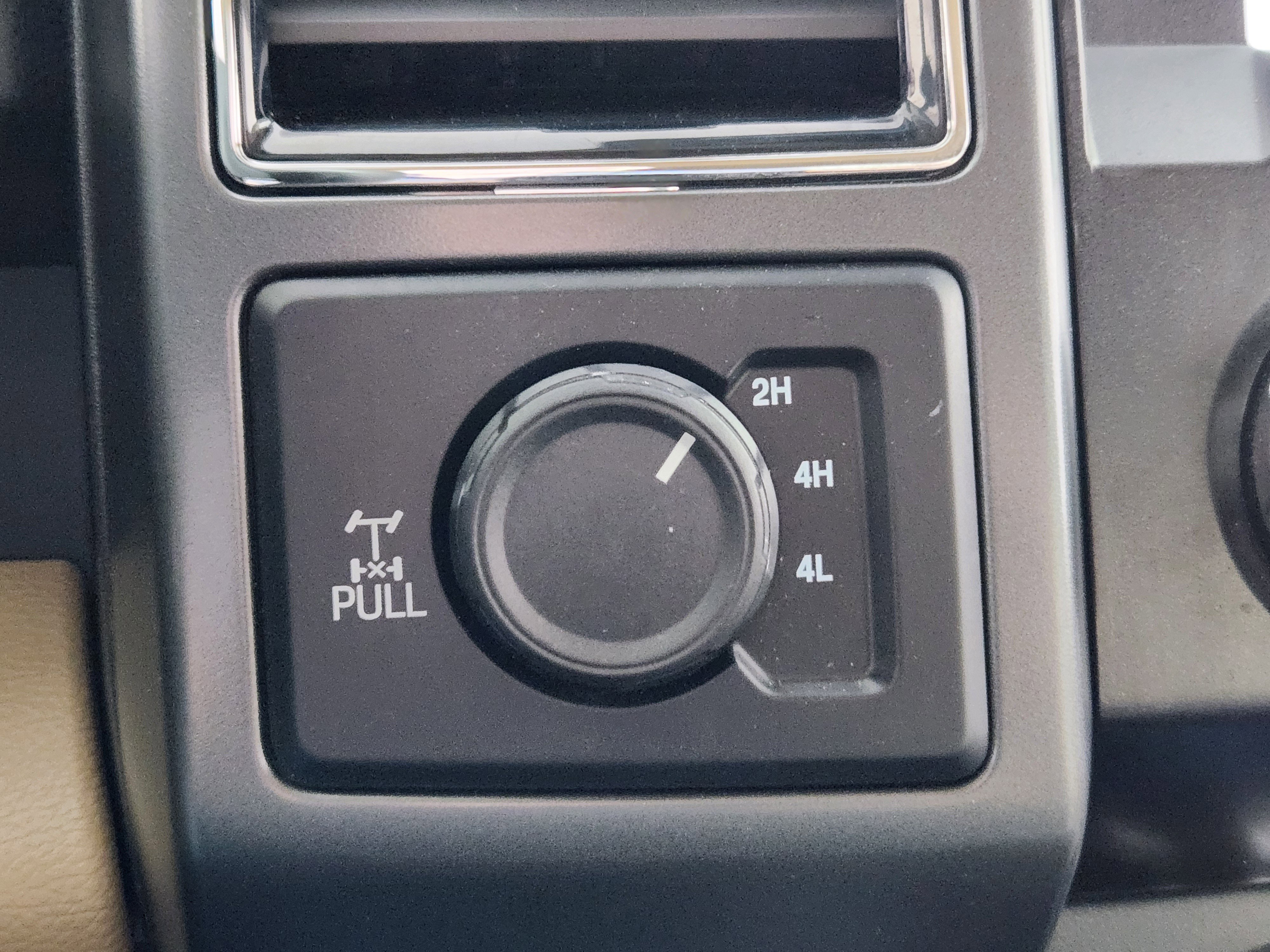 Used 2021 Ford F250 XLT w/ XLT Premium Package AWD/4WD image 26