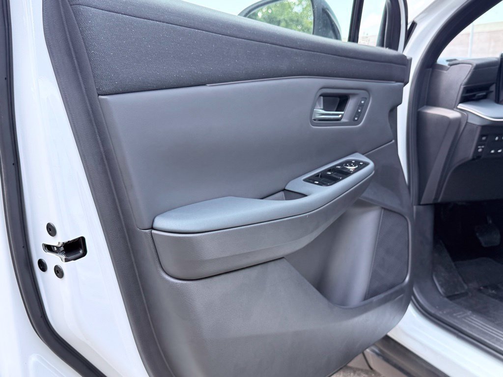 New 2026 Nissan Leaf Platinum+ w/ Illuminated Package FWD image 19