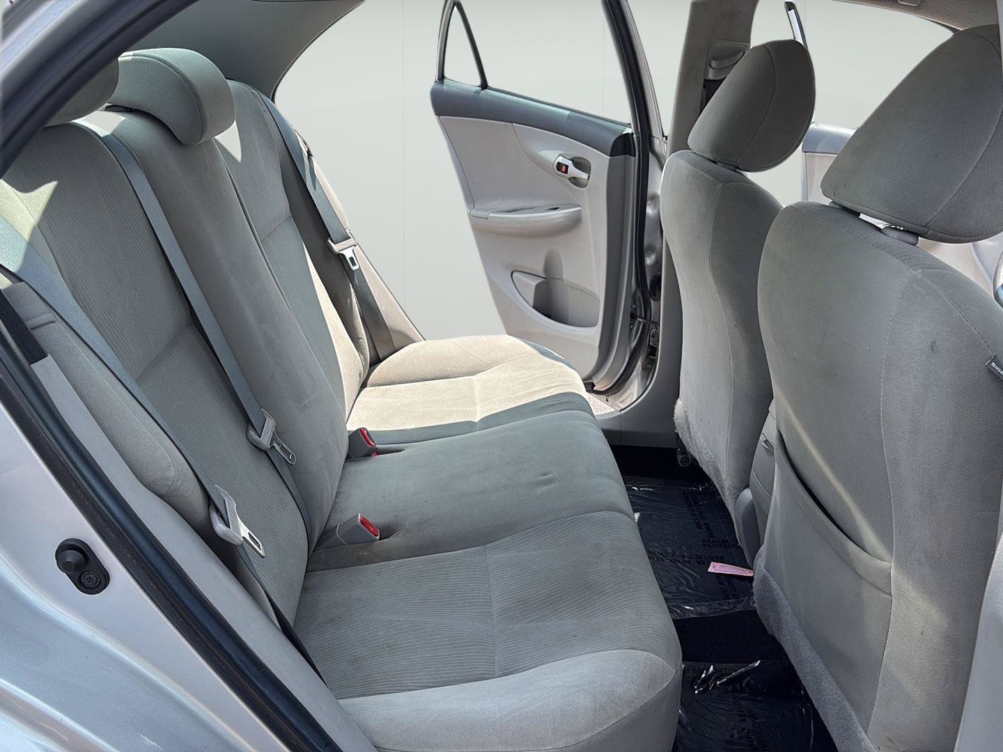 Used 2012 Toyota Corolla LE FWD image 15