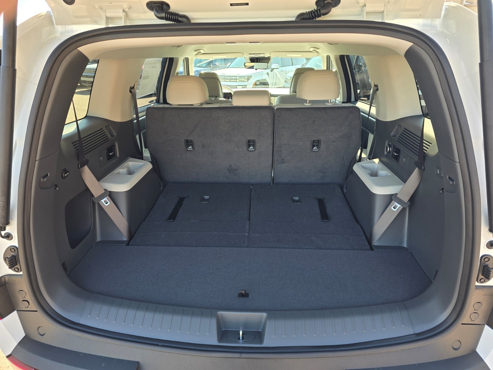 New 2027 Hyundai Santa Fe SEL FWD image 25